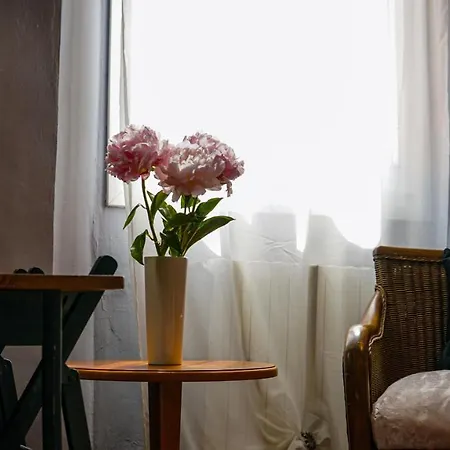 Even Studio Apartment *